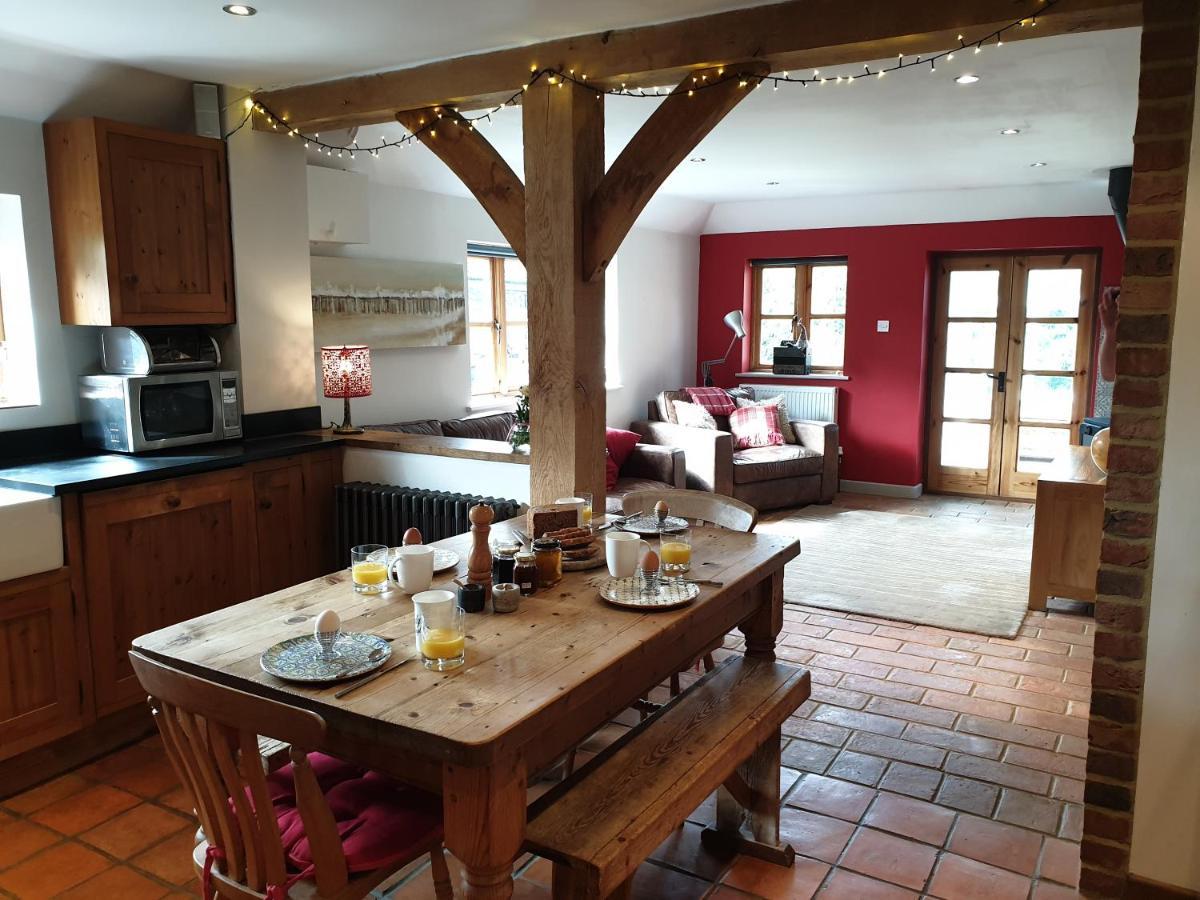 Delightful Cottage On The River Adur Close To Brighton & The Downs No Dogs Sorry Upper Beeding ภายนอก รูปภาพ