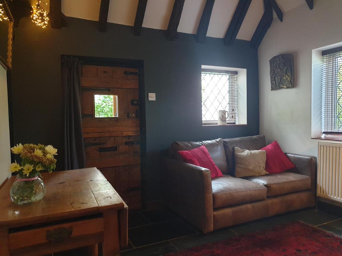 Delightful Cottage On The River Adur Close To Brighton & The Downs No Dogs Sorry Upper Beeding ภายนอก รูปภาพ