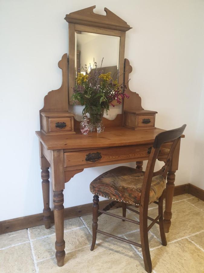 Delightful Cottage On The River Adur Close To Brighton & The Downs No Dogs Sorry Upper Beeding ภายนอก รูปภาพ