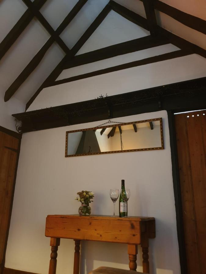 Delightful Cottage On The River Adur Close To Brighton & The Downs No Dogs Sorry Upper Beeding ภายนอก รูปภาพ